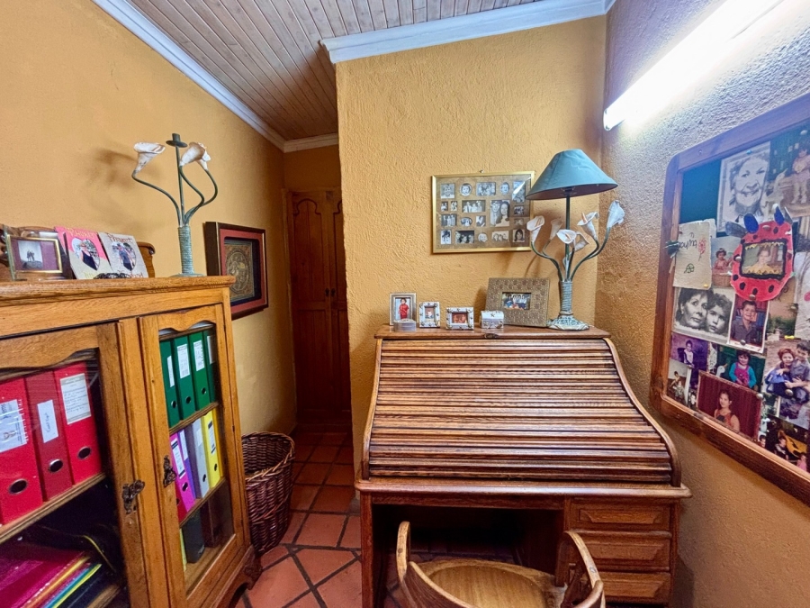 4 Bedroom Property for Sale in Wilkoppies North West